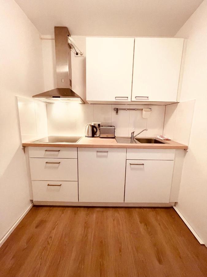 Frisch Renoviertes Und Charmantes Apartment シュトゥットガルト エクステリア 写真