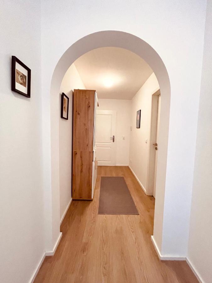 Frisch Renoviertes Und Charmantes Apartment シュトゥットガルト エクステリア 写真